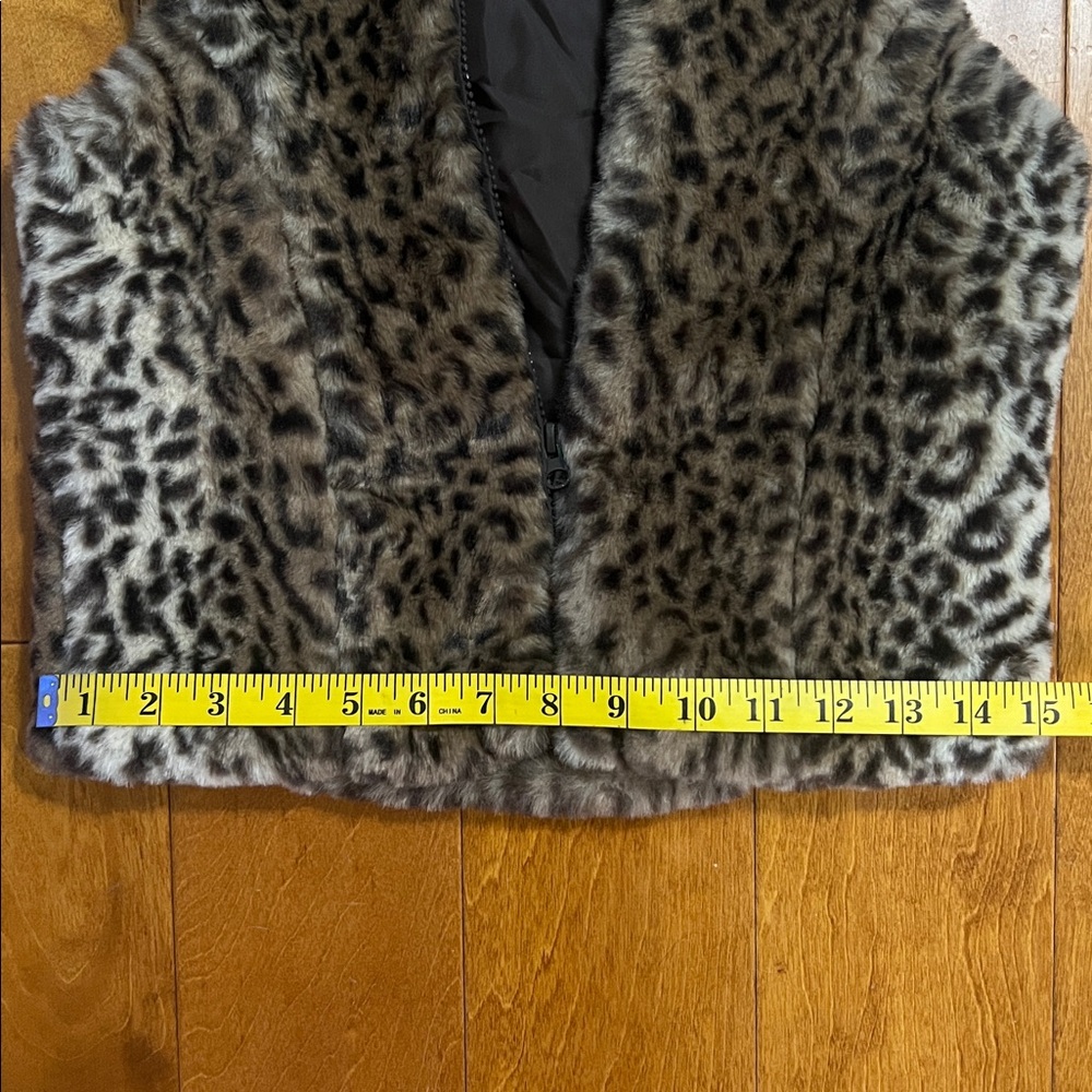 C&C California Kids Faux Fur Leopard Print Vest Size 6 Chic Stylish - Picture 4 of 8
